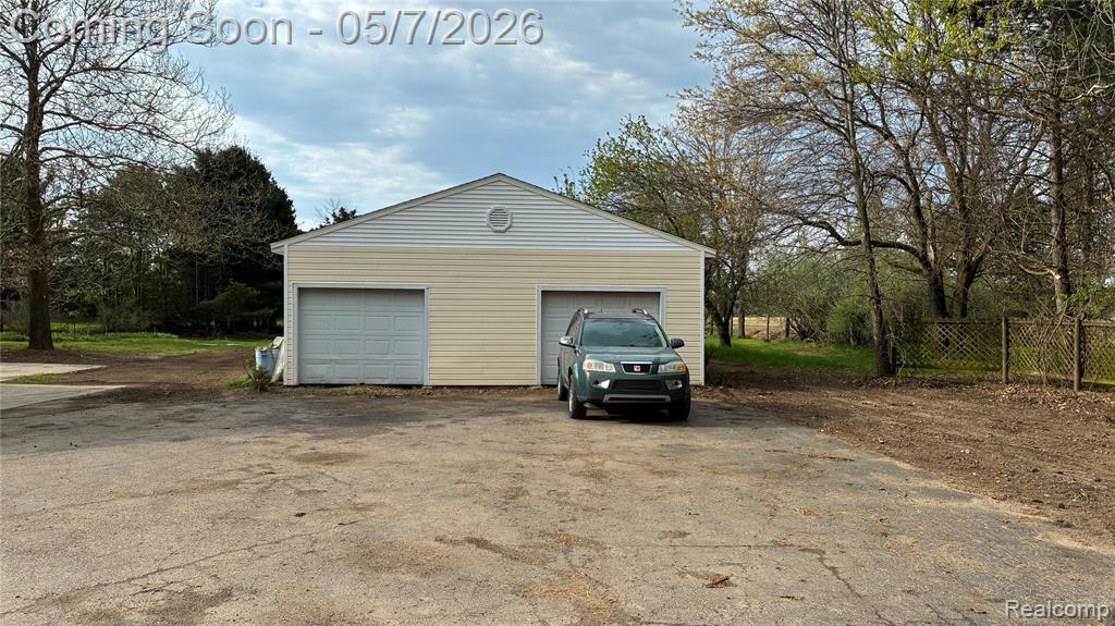 5081 Vines Road Howell, MI 48843 - Photo 8 of 77