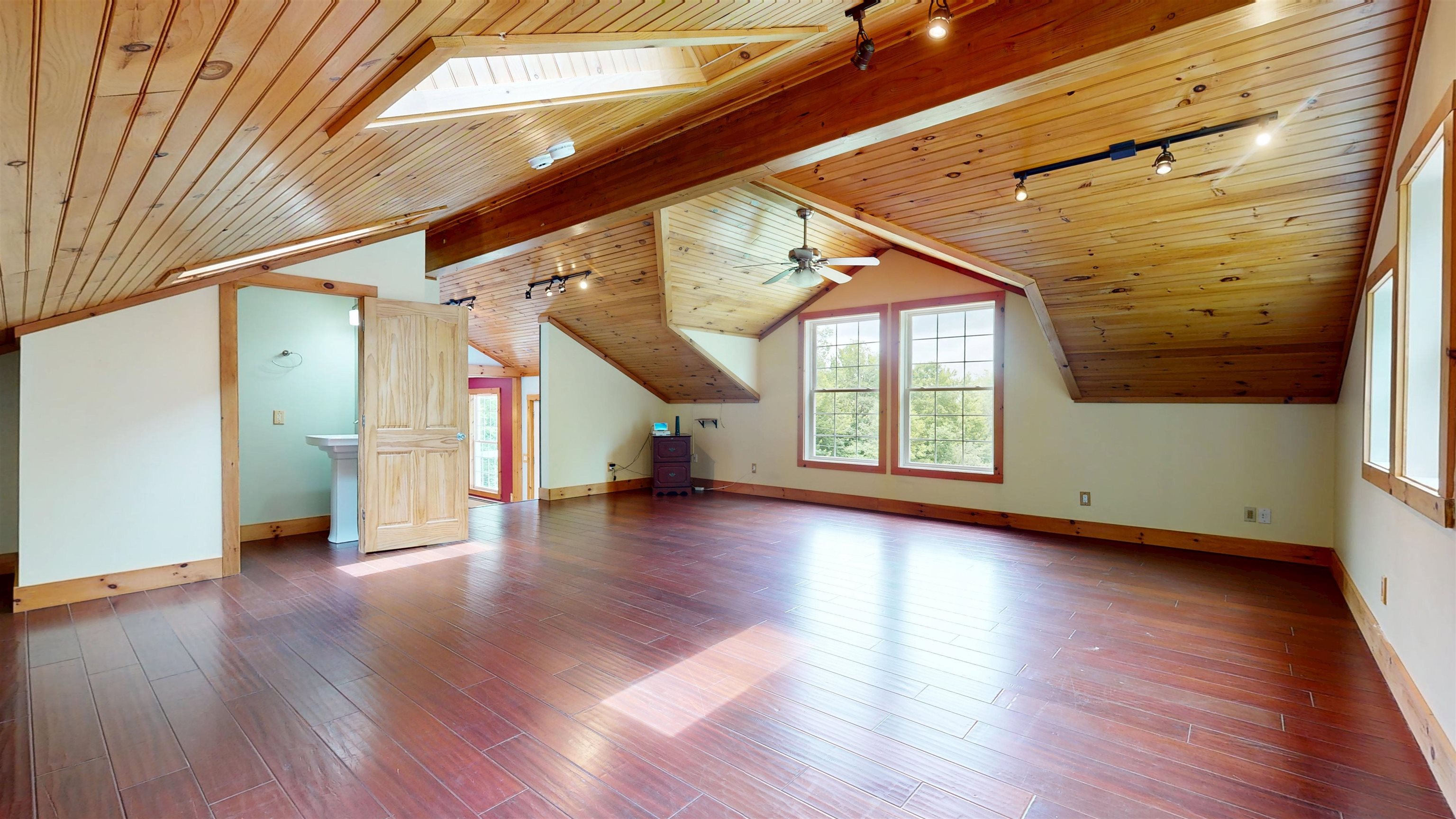 260 Weaver Road Huntington, VT 05462 - Photo 5 of 35