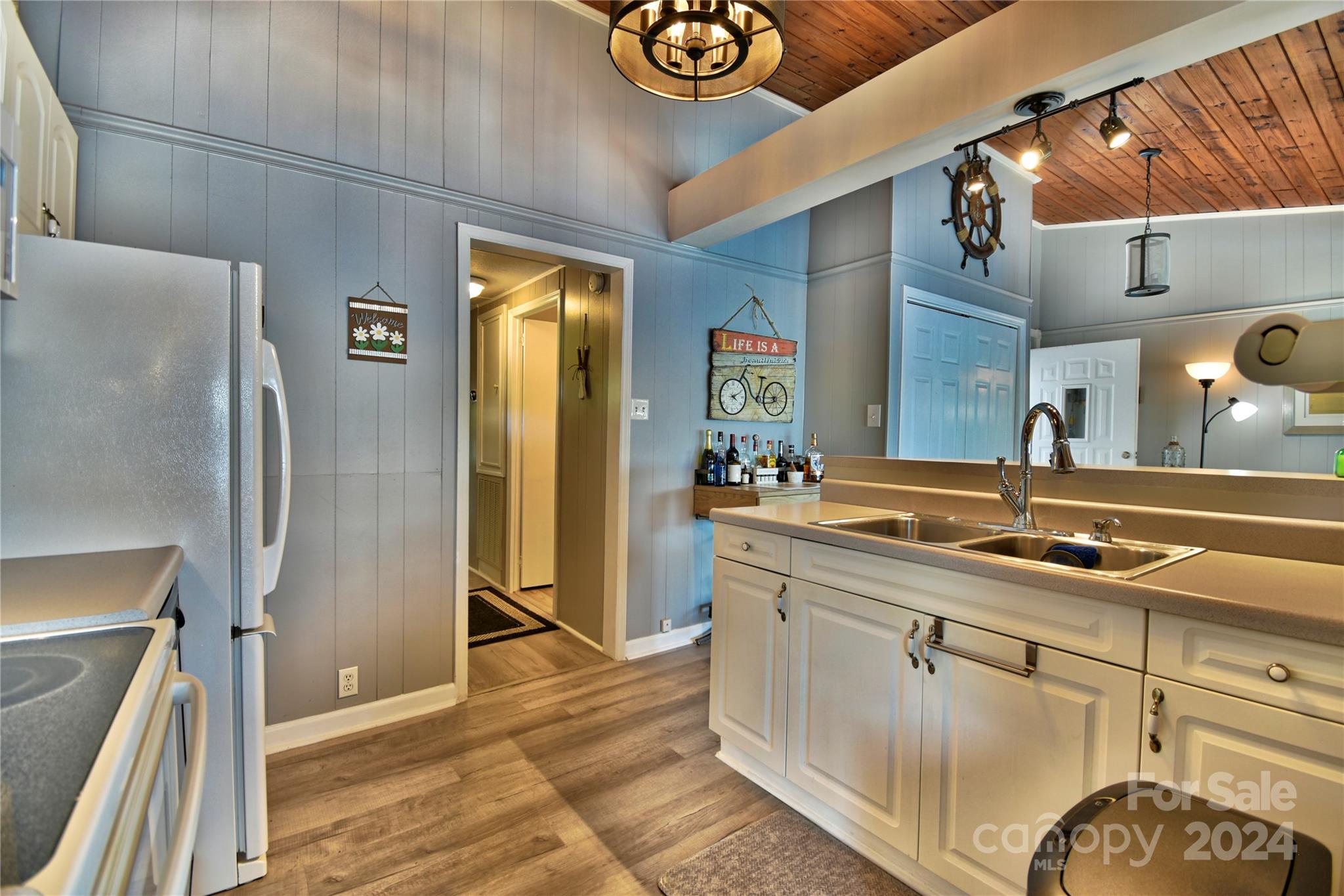150 Shoreline Road Badin Lake, NC 28127 - Photo 15 of 48 Gallery Image 15