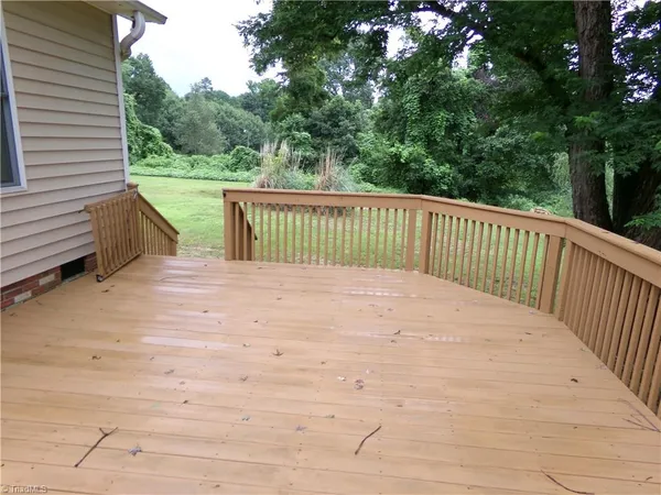 $1,995 | 844 Leichester Square Court, Kernersville, NC 27284