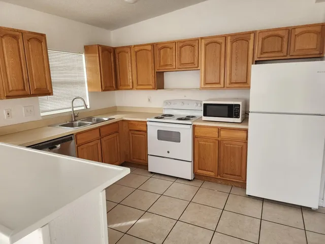 $1,345 | 139 Roosevelt Avenue, Unit D, Cocoa Beach, FL 32931