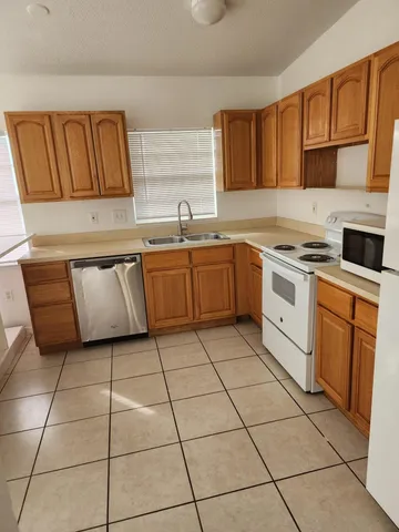 $1,345 | 139 Roosevelt Avenue, Unit D, Cocoa Beach, FL 32931