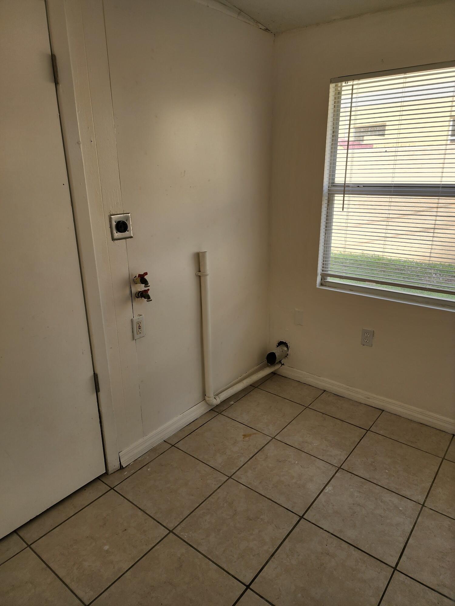 139 Roosevelt Avenue, Unit D Cocoa Beach, FL 32931 - Photo 9 of 13 20240126_154559_resized