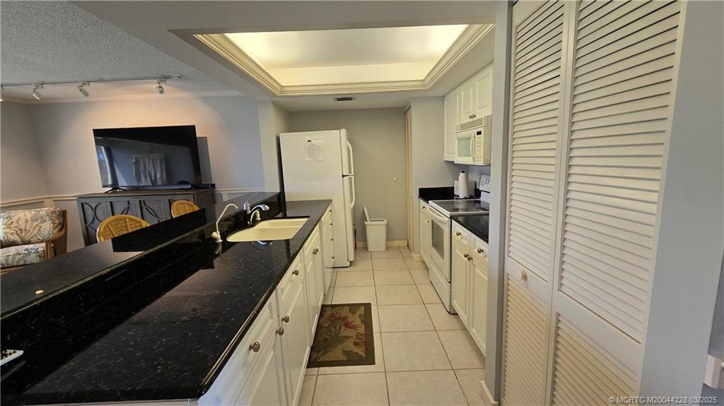 5565 Northeast Gulfstream Way Stuart, FL 34996 - Photo 12 of 21 a walk in closet