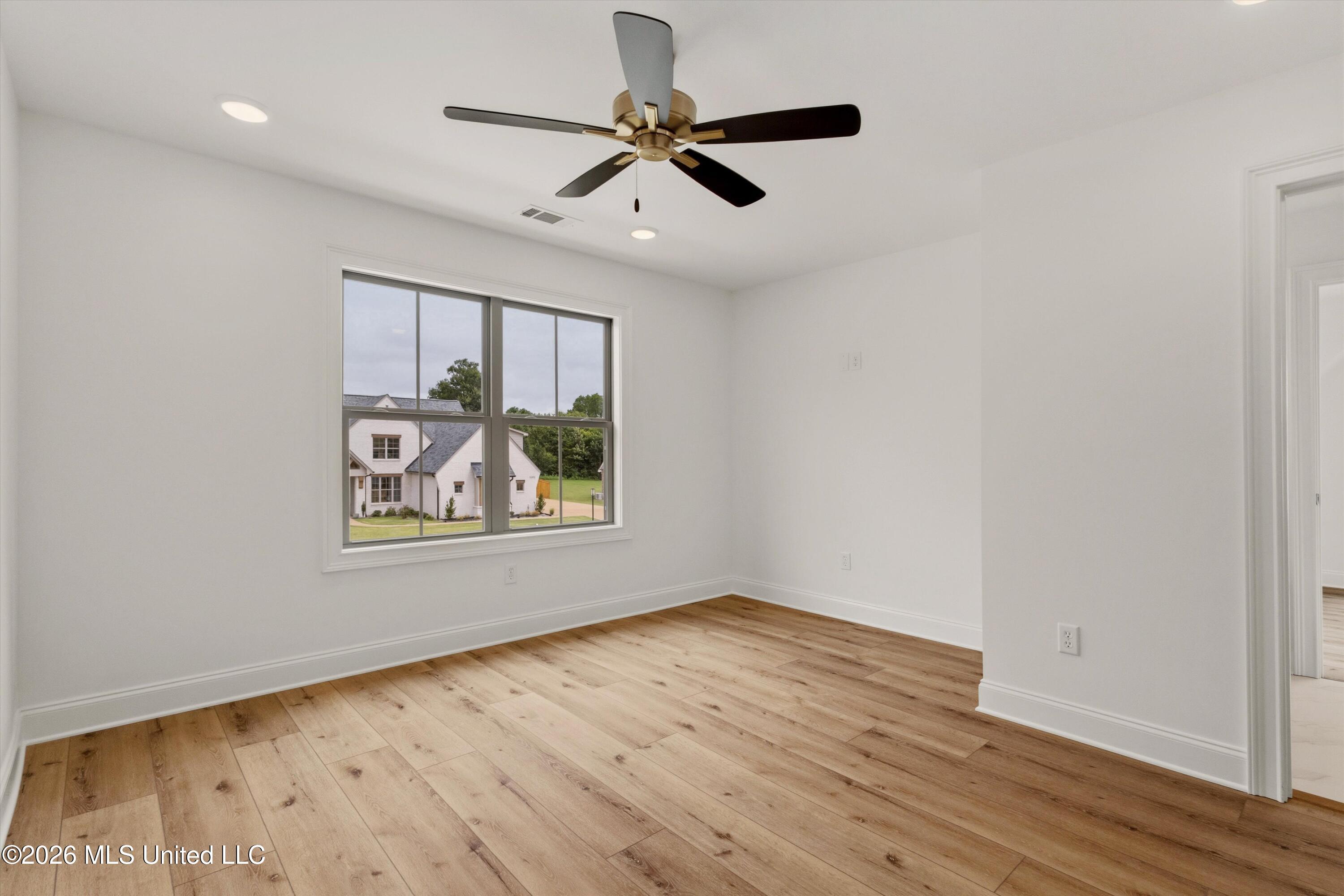 5381 Grayson Way Hernando, MS 38632 - Photo 31 of 43 Bedroom 3