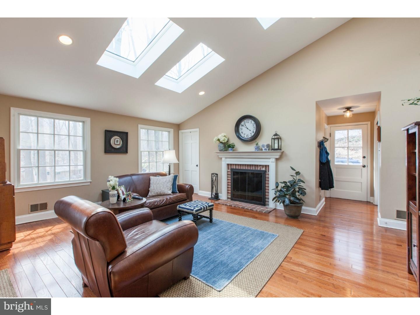 439 Cassatt Road Berwyn, PA 19312 - Photo 2 of 25
