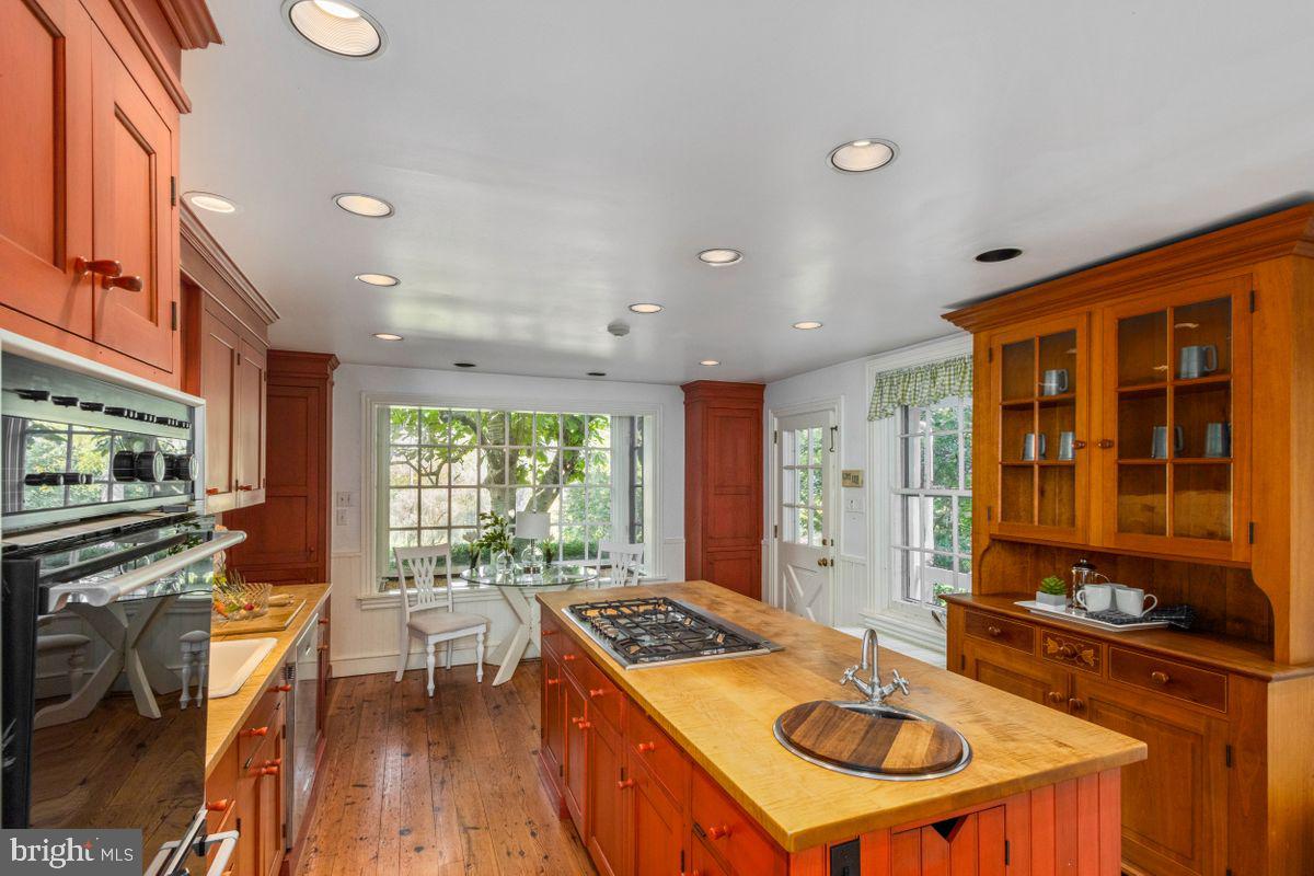 569 Conestoga Road Villanova, PA 19085 - Photo 25 of 52 View Of Kitchen & Side Door To Driveway