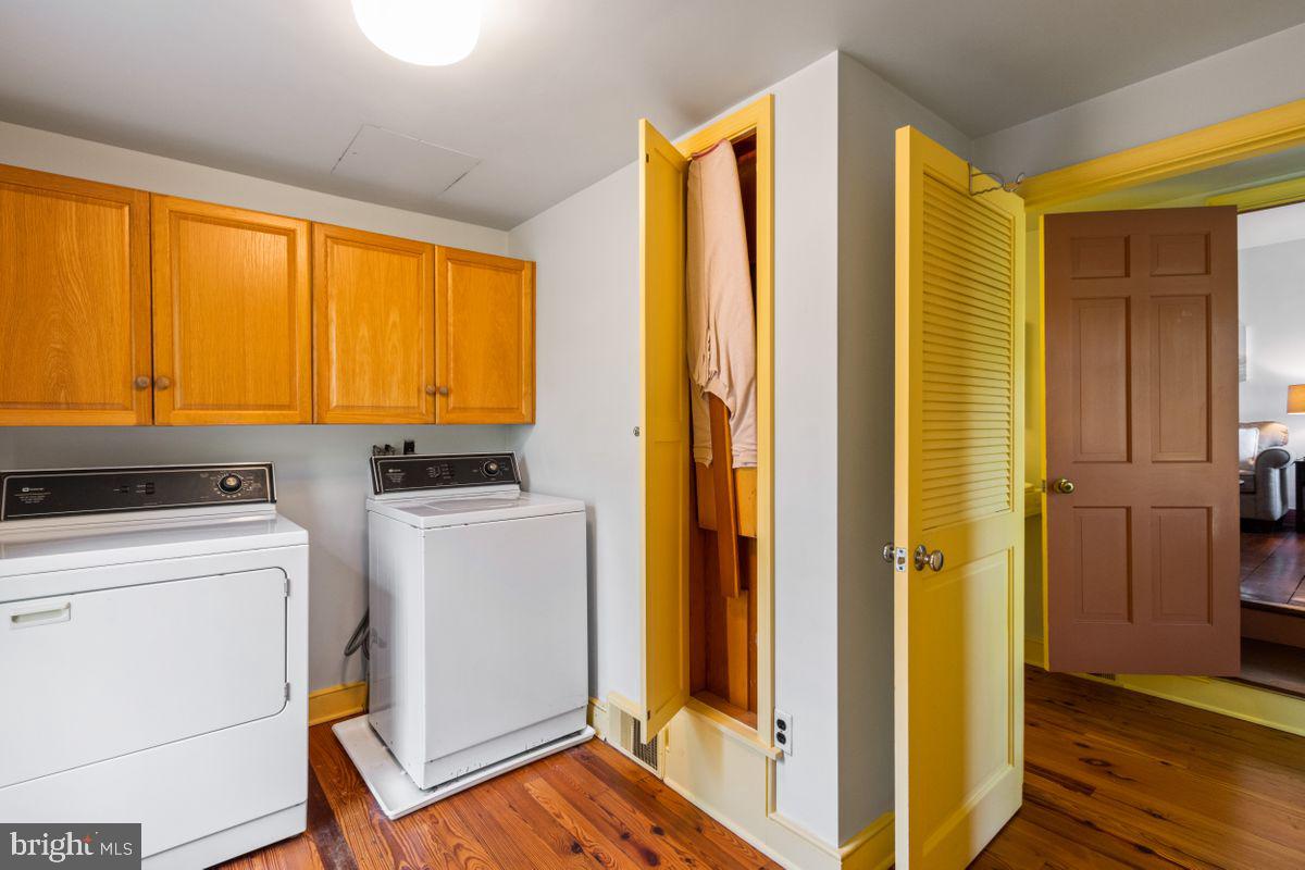 569 Conestoga Road Villanova, PA 19085 - Photo 33 of 52 2nd Floor Laundry