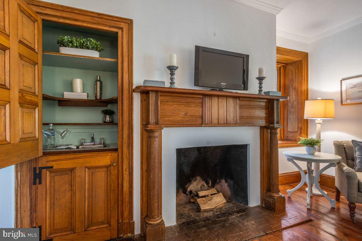 569 Conestoga Road Villanova, PA 19085 - Photo 10 of 52 Family Room With Wet Bar & Fireplace