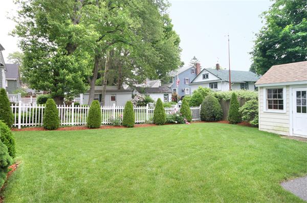 37 Lovell Road Melrose, MA 02176 - Photo 3 of 24 Gallery Image 3