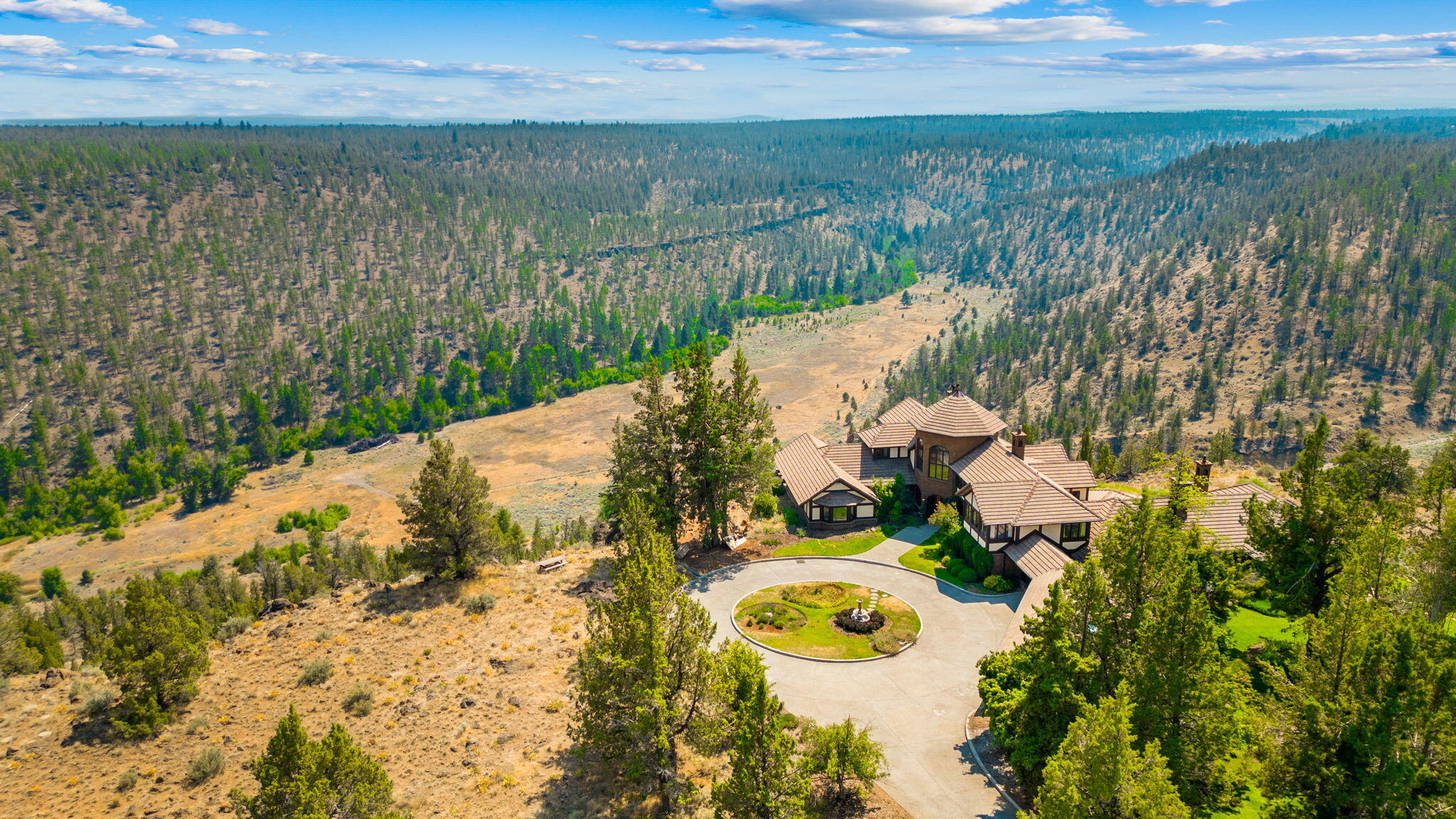 17945 Mountain View Road Sisters, OR 97759 - Photo 13 of 29 10