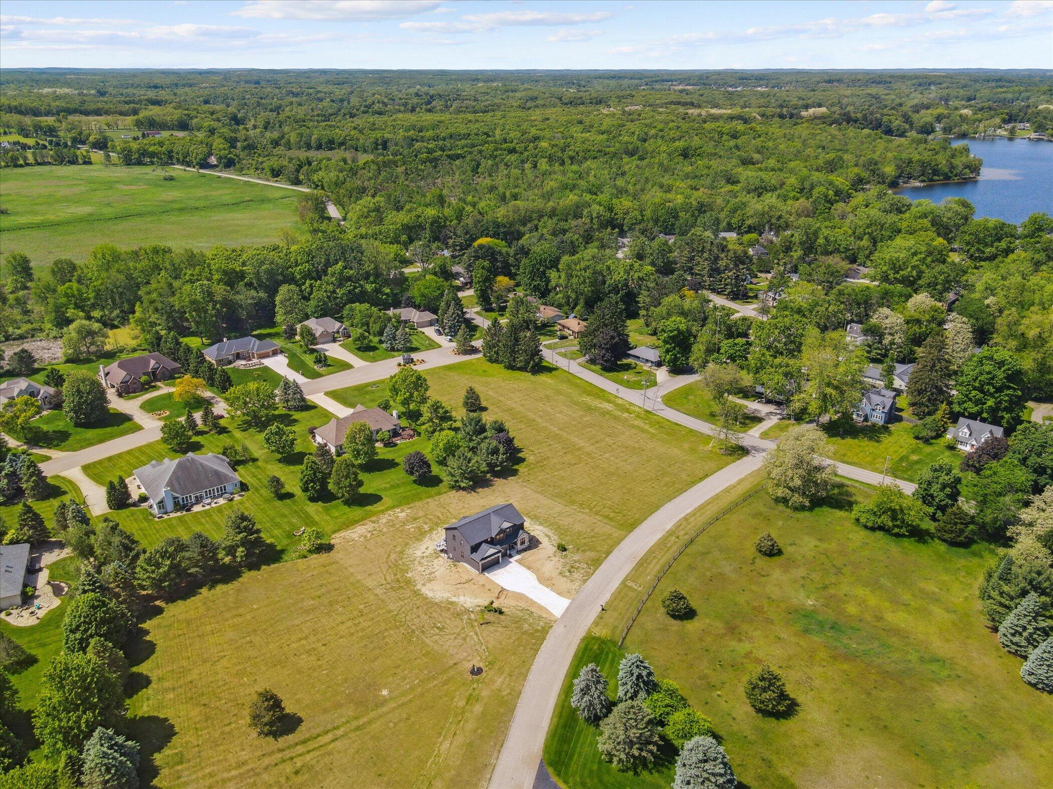 6000 Riverview Drive, Unit 17 Jackson, MI 49203 - Photo 9 of 20 09-Riverview-Jackson-MI-49201-WindowStil