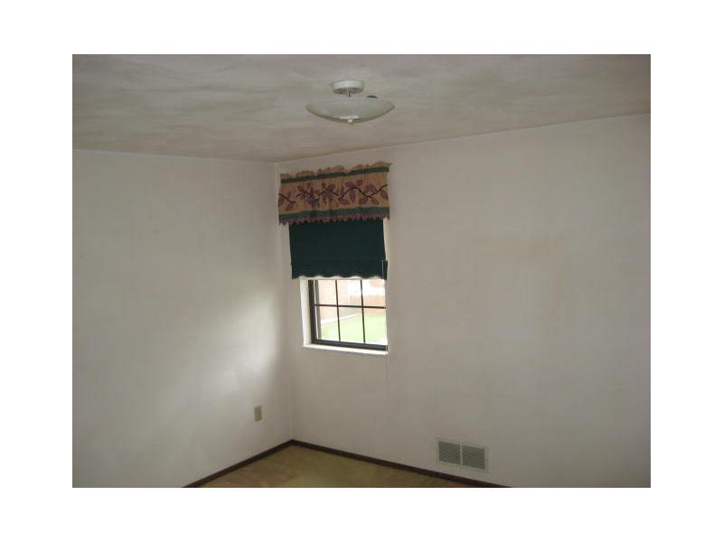 20 Rizzi Drive Irwin, PA 15642 - Photo 8 of 9 Bedroom.