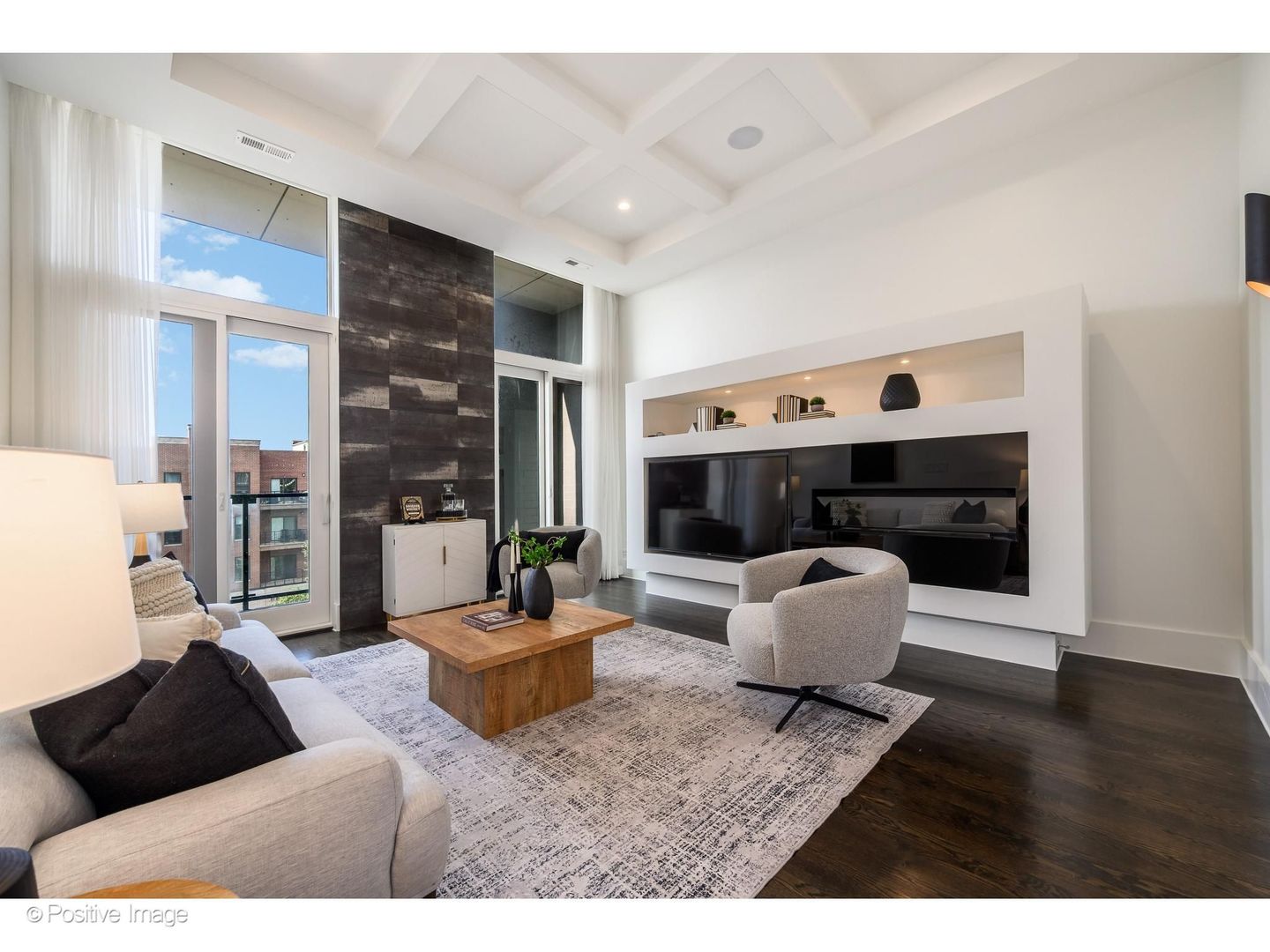 2037 West Division Street, Unit PH Chicago, IL 60622 - Photo 13 of 35