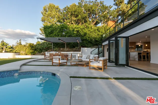 $20,000 | 18101 Green Meadow Drive, Encino, CA 91316