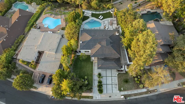 $20,000 | 18101 Green Meadow Drive, Encino, CA 91316