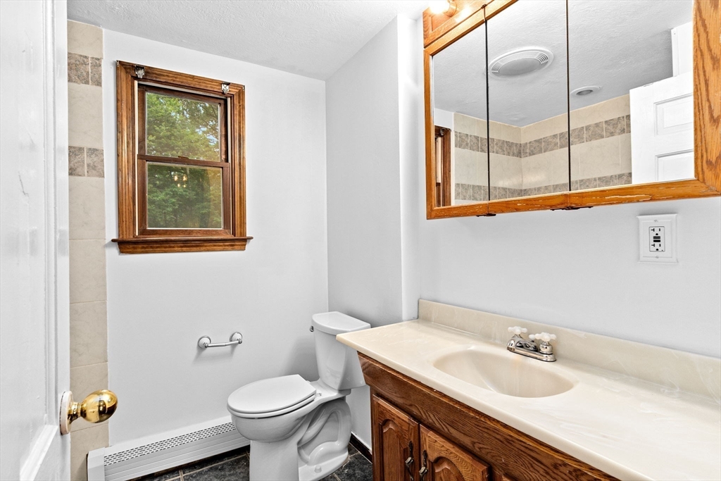 58 Barbara Road Hanson, MA 02341 - Photo 21 of 40