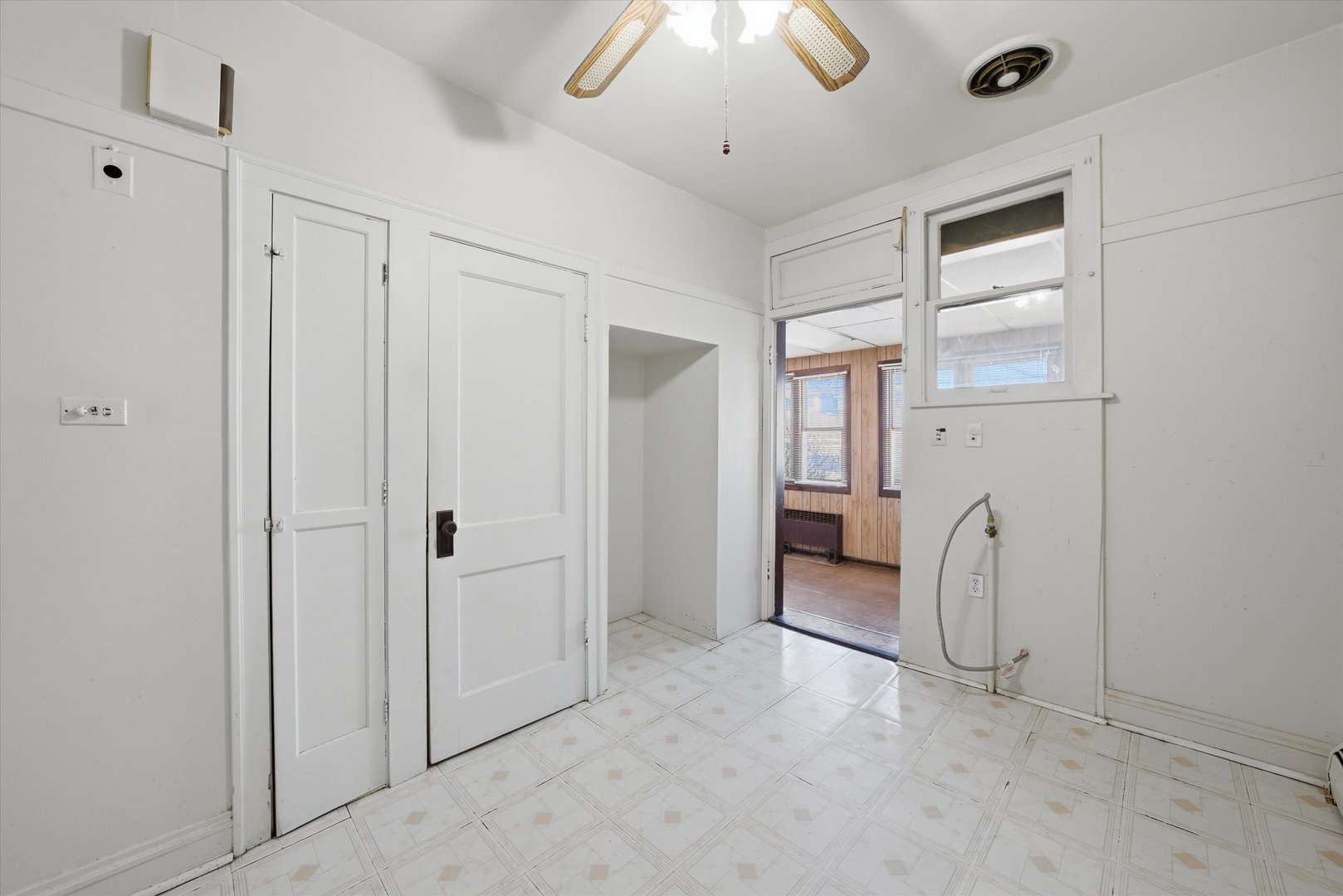 3822 West 64th Street Chicago, IL 60629 - Photo 14 of 33 a view of an empty room
