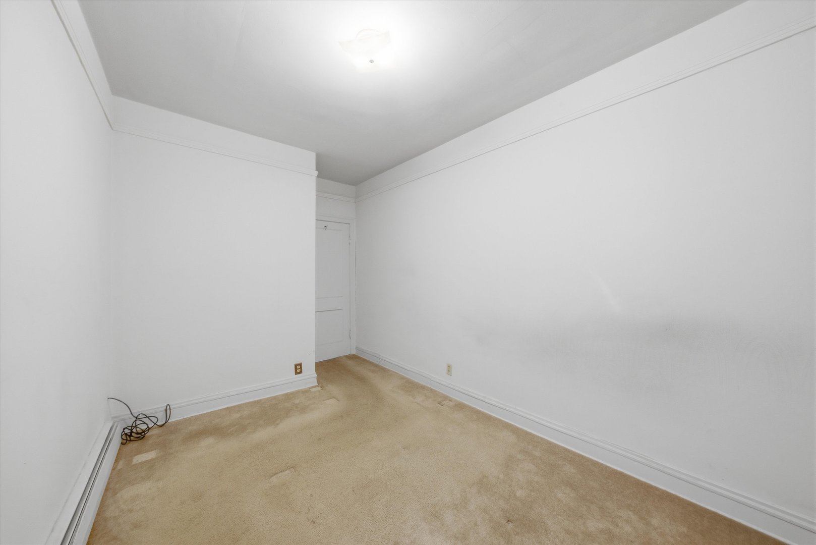3822 West 64th Street Chicago, IL 60629 - Photo 9 of 33 a view of a room