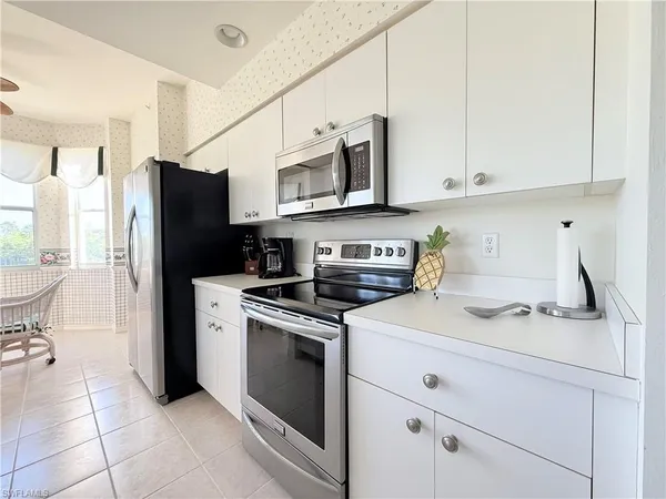 $275,000 | 8505 Naples Heritage Drive, Unit 133, Naples, FL 34112