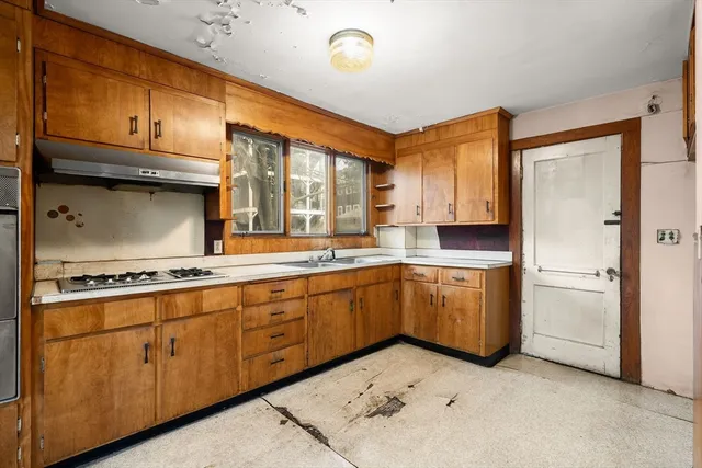 $1,125,000 | 39 Newport Street, Arlington, MA 02476