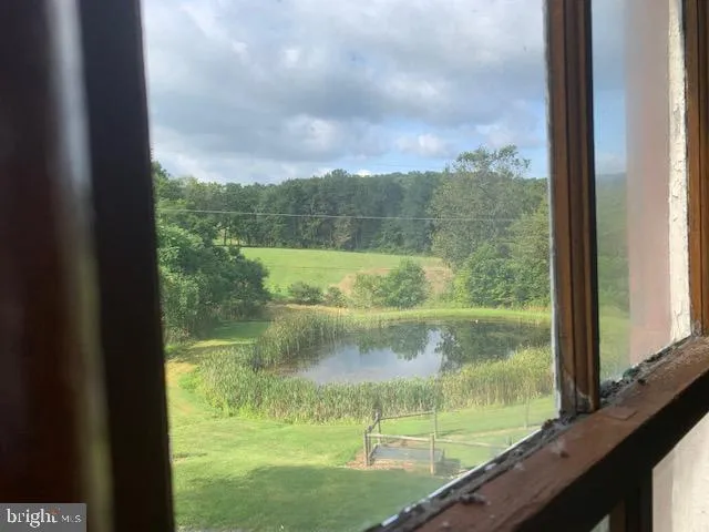 $599,900 | 2201 East Graceville Road, Everett, PA 15537