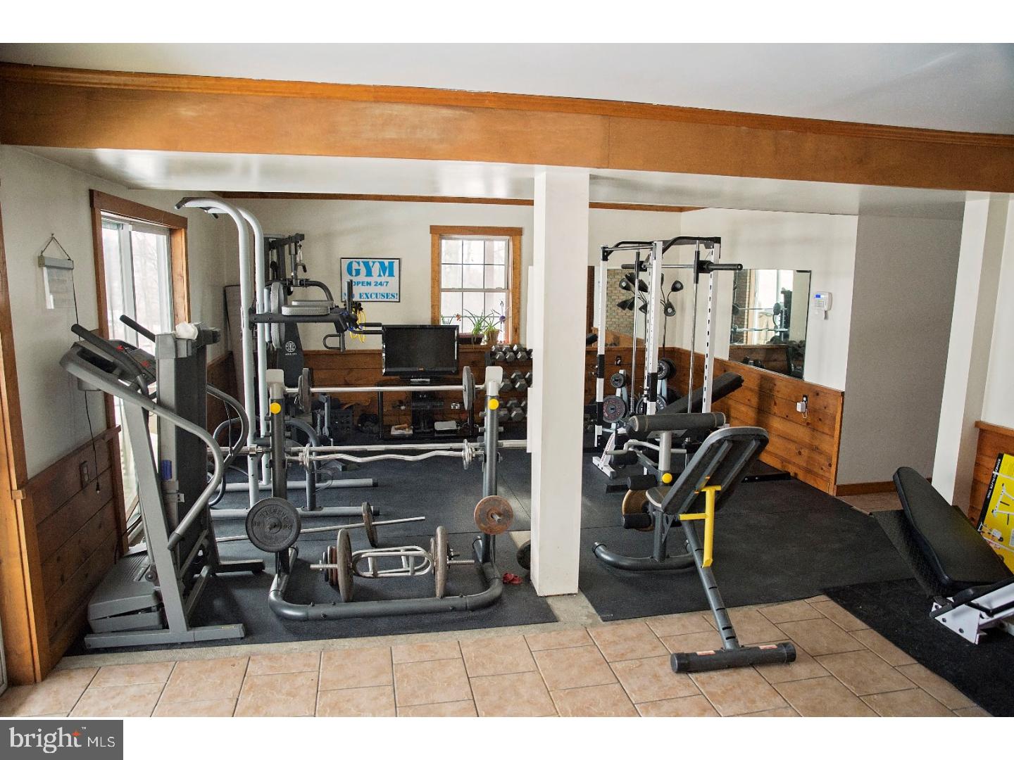 335 Deer Run Road Bechtelsville, PA 19505 - Photo 14 of 21 Family Room