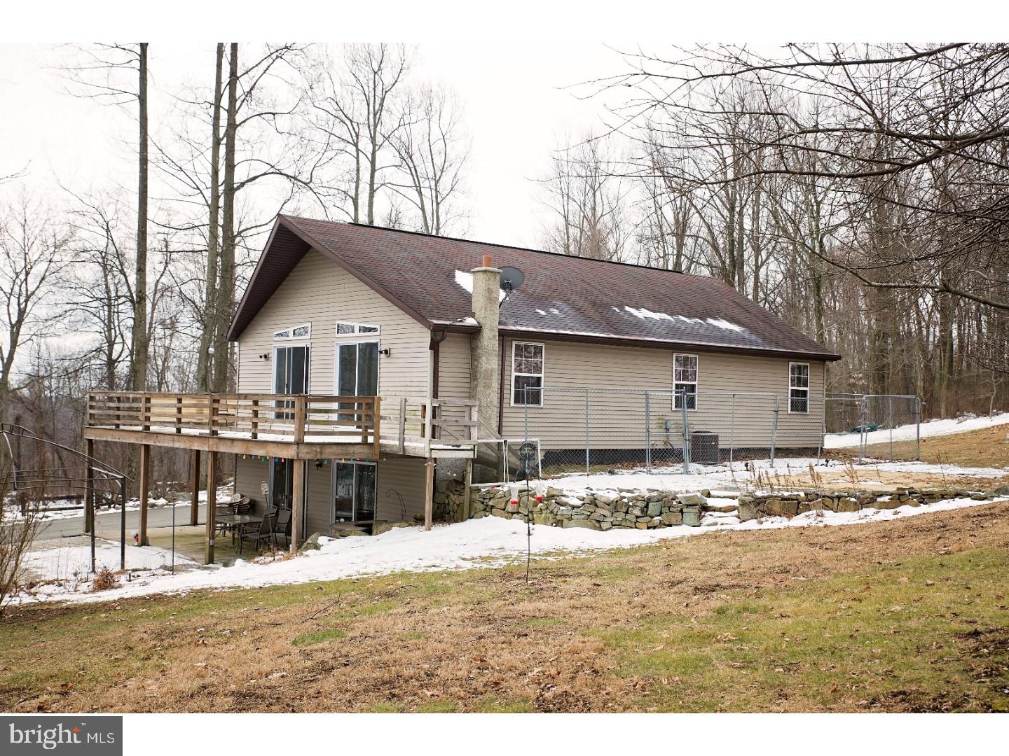 335 Deer Run Road Bechtelsville, PA 19505 - Photo 20 of 21 Deck