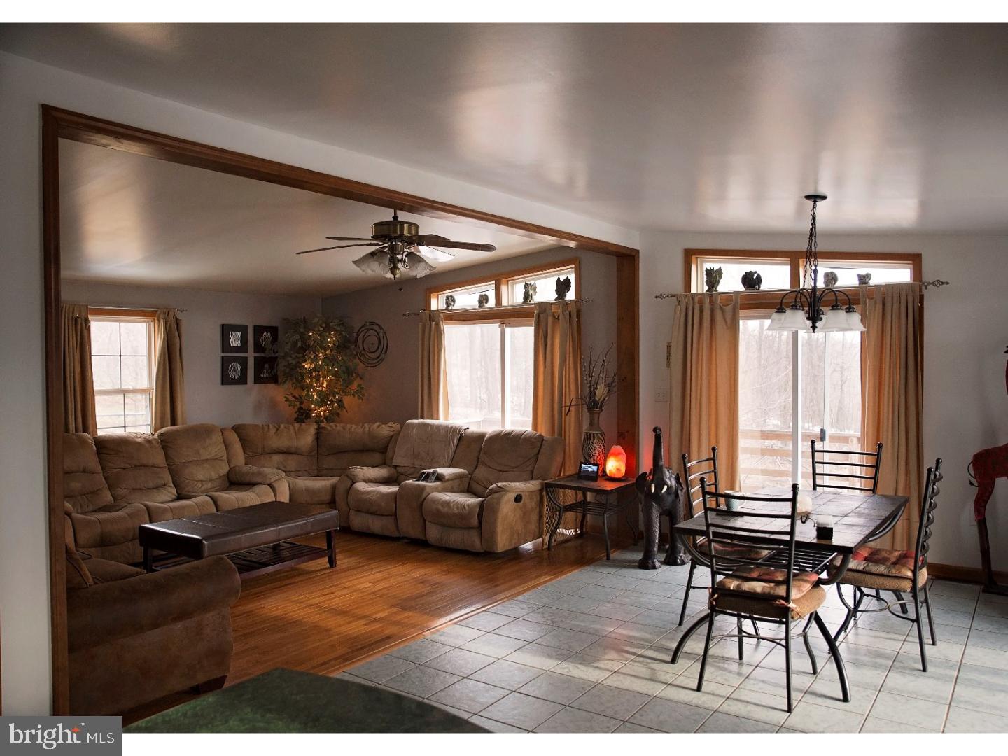 335 Deer Run Road Bechtelsville, PA 19505 - Photo 4 of 21 Kitchen
