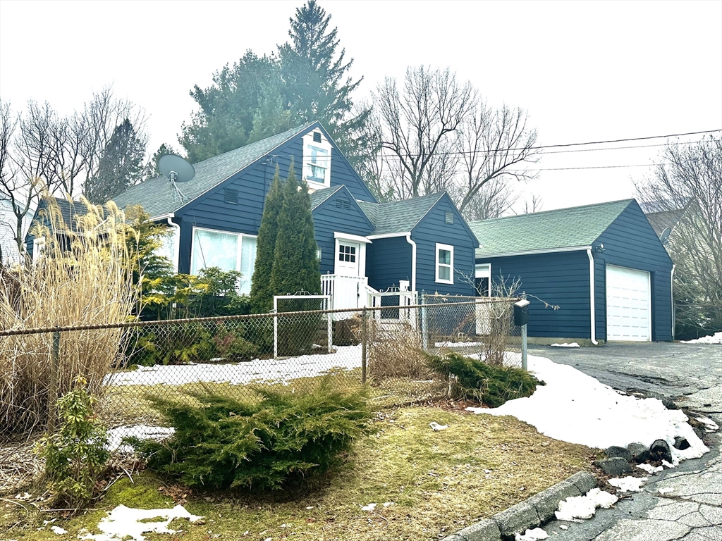 26 Maravista Road Worcester, MA 01606 - Photo 1 of 34 Gallery Image 1