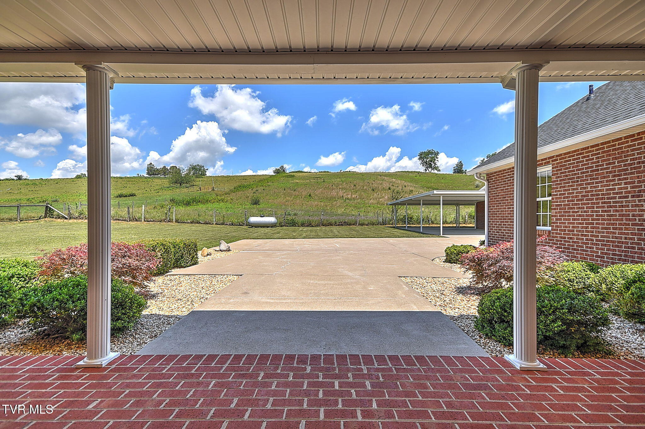 18137 Old Jonesboro Road Bristol, VA 24202 - Photo 65 of 90 90-web-or-mls-18137 Old Joboro GUnit-92