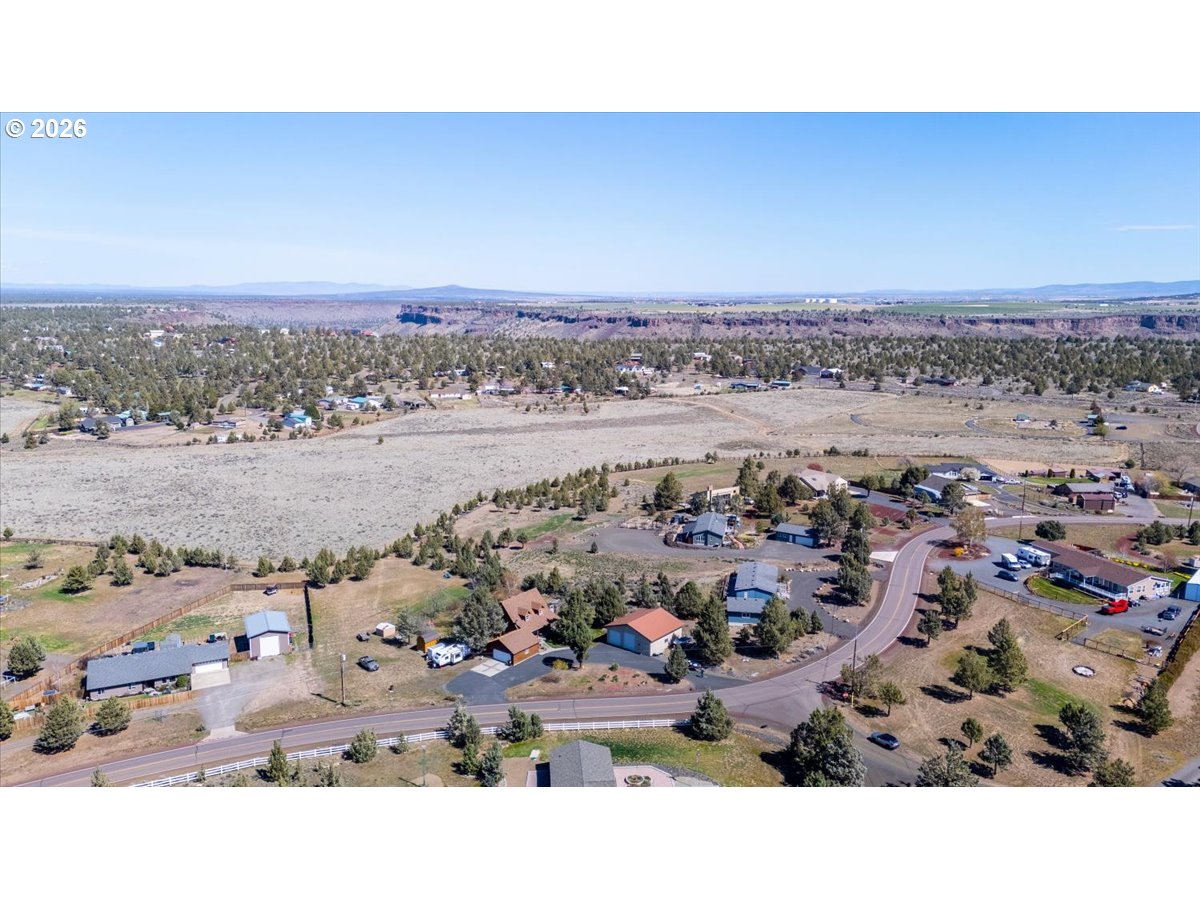 8818 Southwest Panorama Road Terrebonne, OR 97760 - Photo 45 of 46 an aerial view of beach and city