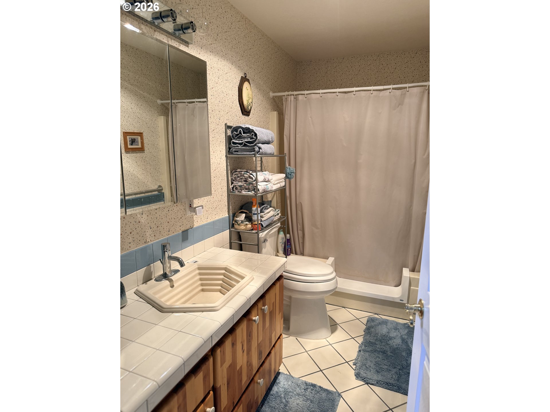 8818 Southwest Panorama Road Terrebonne, OR 97760 - Photo 6 of 46 a bathroom with a sink toilet and shower