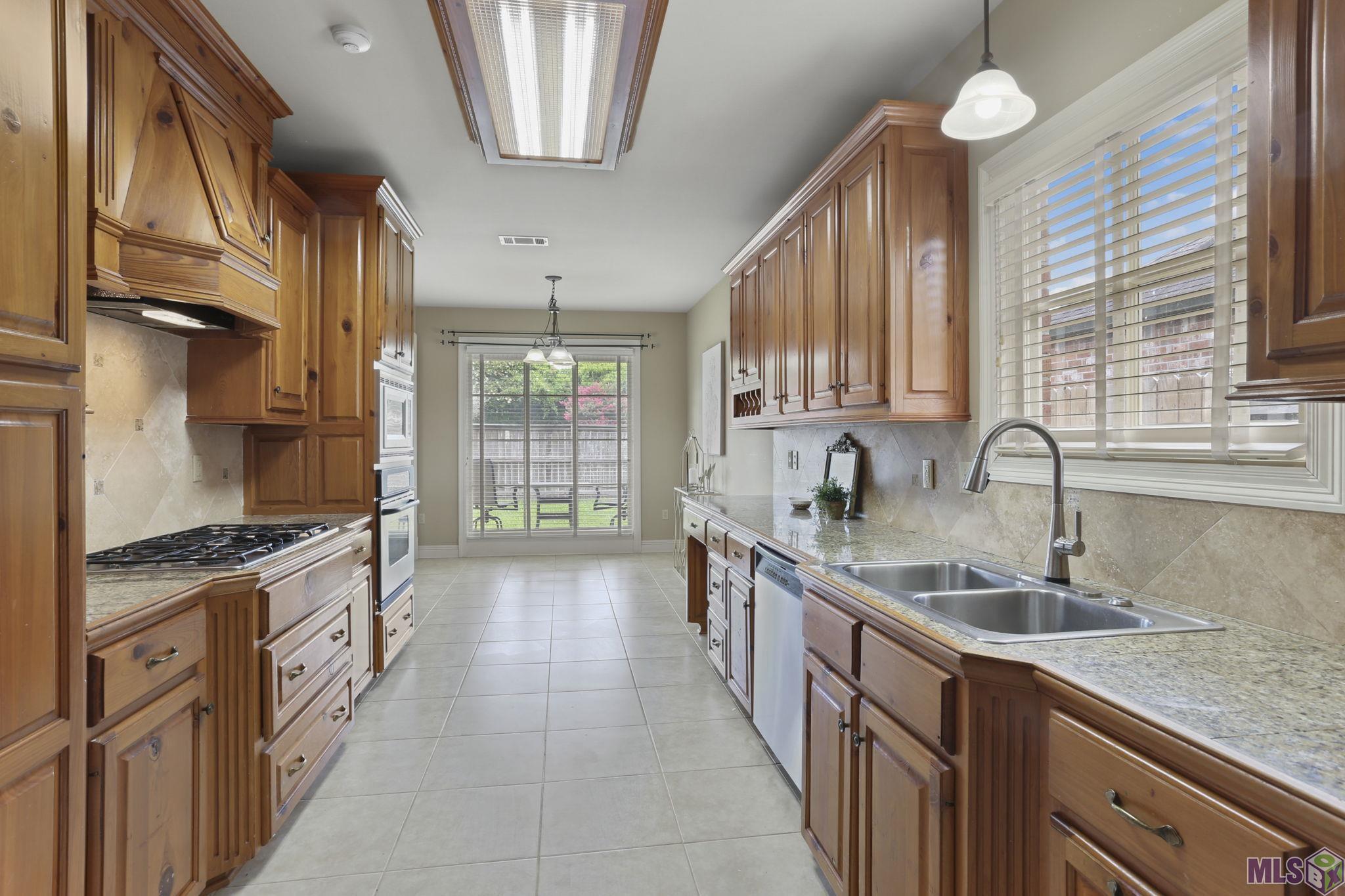 2121 Springstone Drive Baton Rouge, LA 70810 - Photo 7 of 16