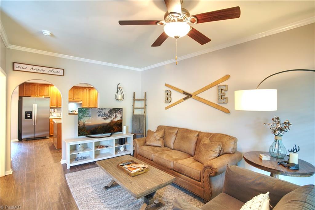 Gallery Image 6