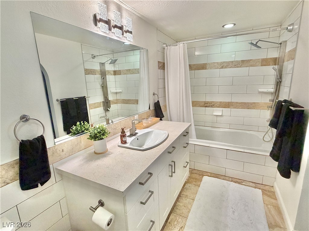 2200 South Fort Apache Road, Unit 2152 Las Vegas, NV 89117 - Photo 40 of 64 New lighting too!