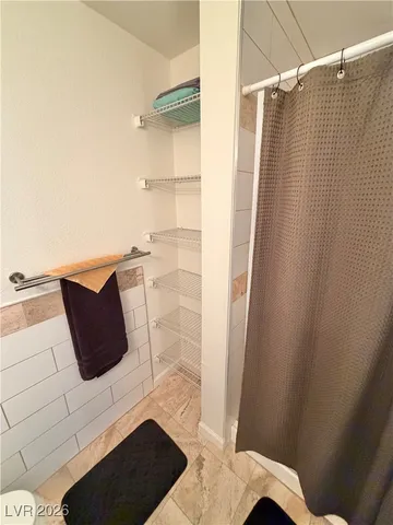 $1,995 | 2200 South Fort Apache Road, Unit 2152, Las Vegas, NV 89117