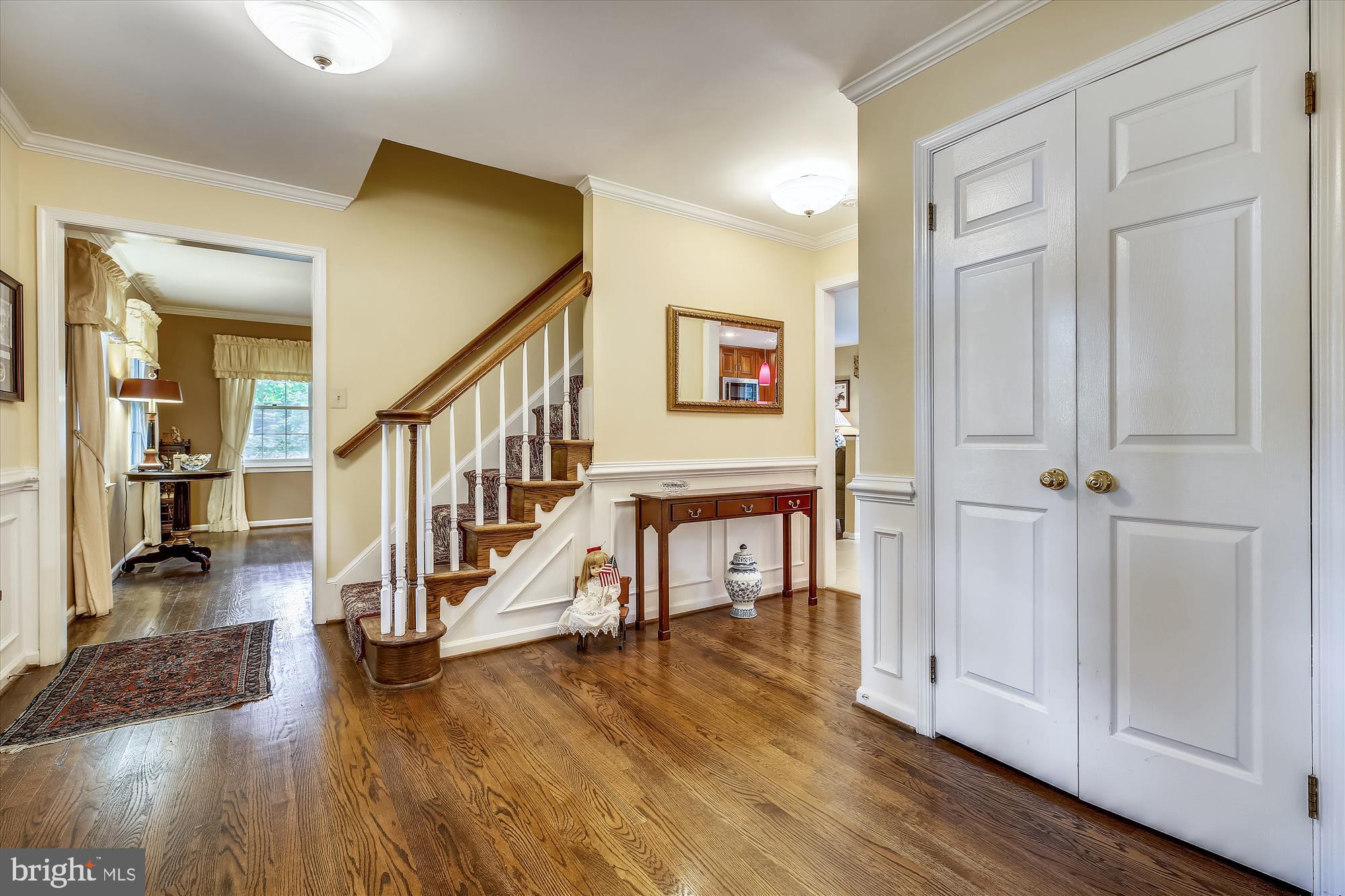 2212 Forest Glen Road Silver Spring, MD 20910 - Photo 4 of 30 Foyer