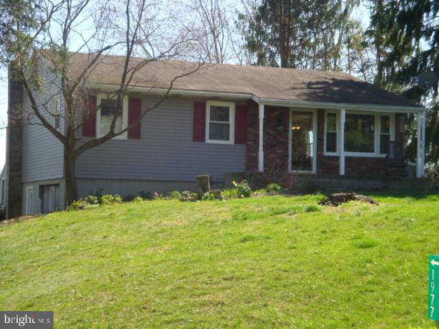 1977 Creek Road Manheim, PA 17545 - Photo 2 of 25
