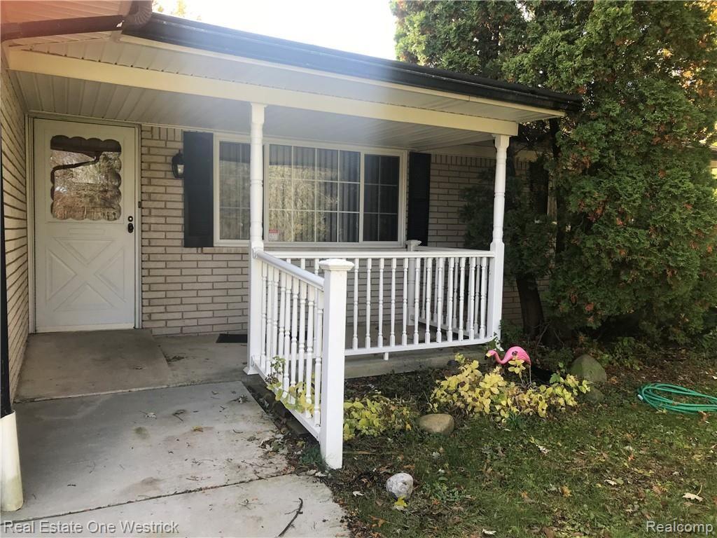 7585 Springborn Road Casco, MI 48064 - Photo 28 of 31 Front porch.JPG