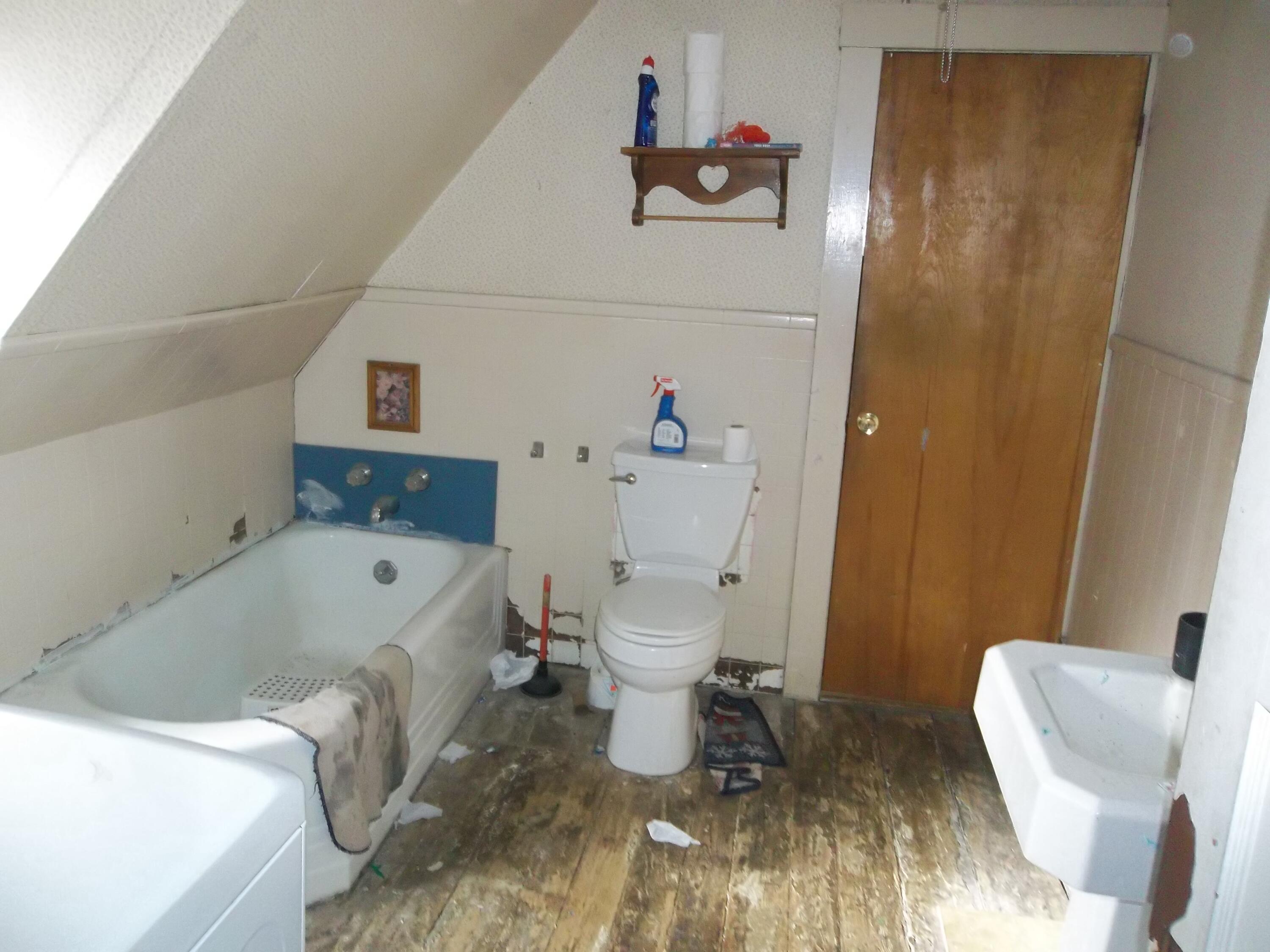 37 Price Street Calais, ME 04619 - Photo 11 of 14 100_1951