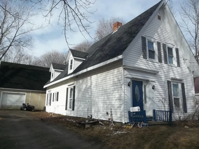 $90,000 | 37 Price Street, Calais, ME 04619