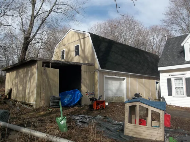 $90,000 | 37 Price Street, Calais, ME 04619