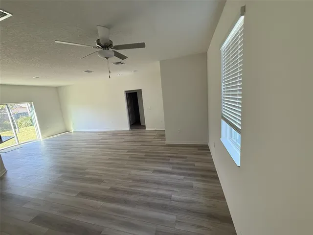 $3,100 | 8715 98th Court, Vero Beach, FL 32967