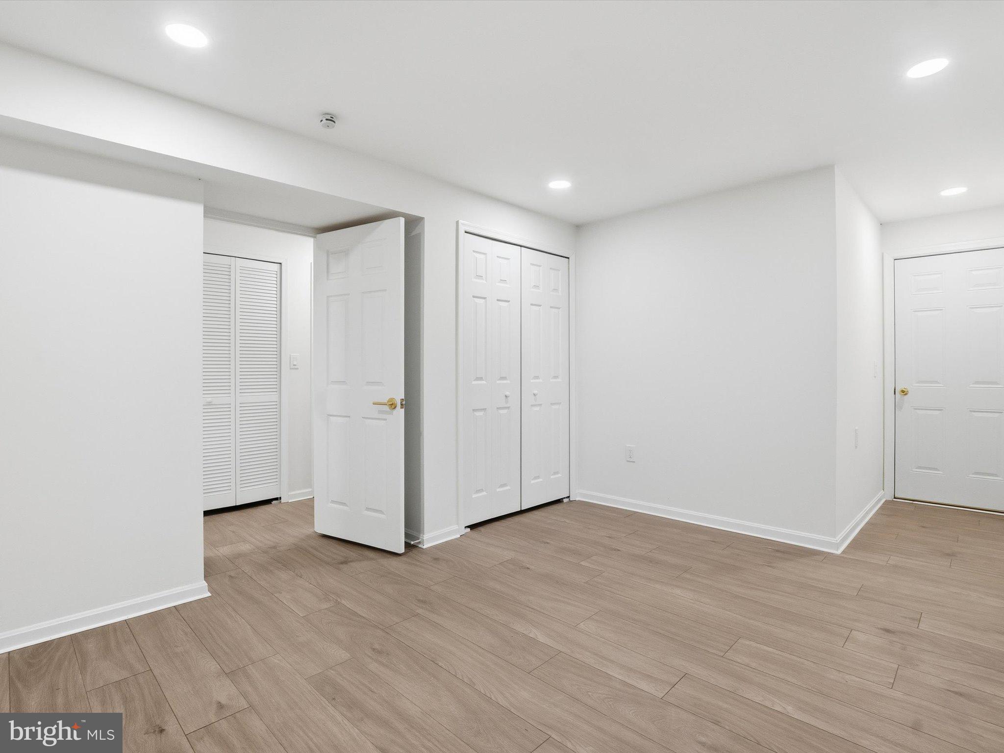 2133 Freda Drive Vienna, VA 22181 - Photo 19 of 45 a view of an empty room