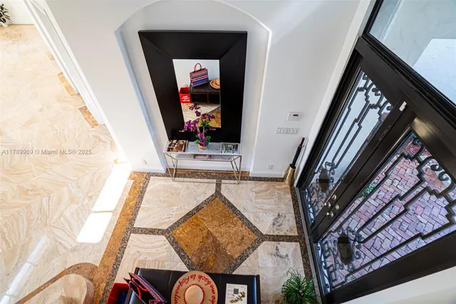 $3,450,000 | 260 Northeast Wavecrest Court, Boca Raton, FL 33432