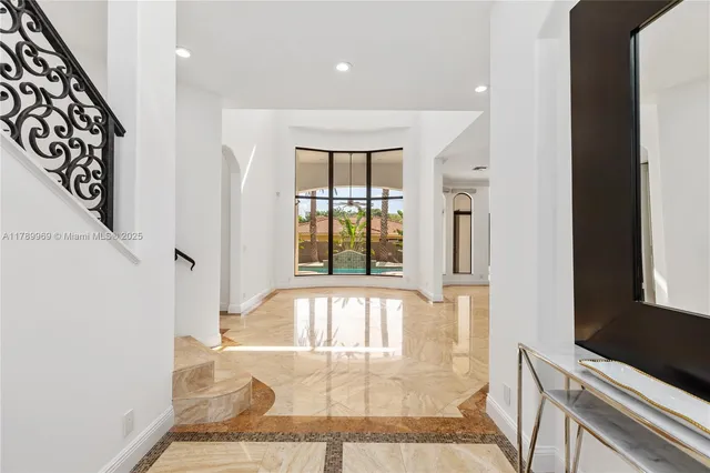 $3,450,000 | 260 Northeast Wavecrest Court, Boca Raton, FL 33432