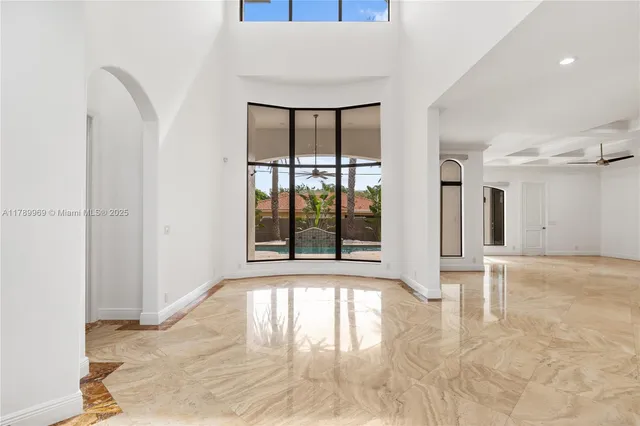 $3,450,000 | 260 Northeast Wavecrest Court, Boca Raton, FL 33432