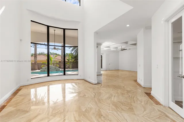 $3,450,000 | 260 Northeast Wavecrest Court, Boca Raton, FL 33432