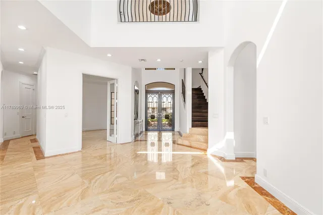 $3,450,000 | 260 Northeast Wavecrest Court, Boca Raton, FL 33432